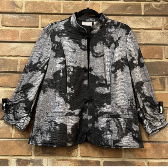 Chico's Black Gray Abstract Reptile Jacket Size 1 (US M or Size 8) Frog Closure - Picture 1 of 4